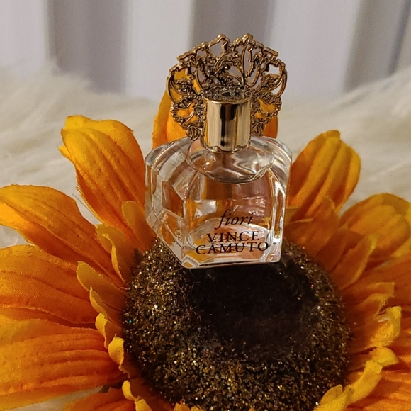 Vince camuto set of mini size - Picture 2 of 3